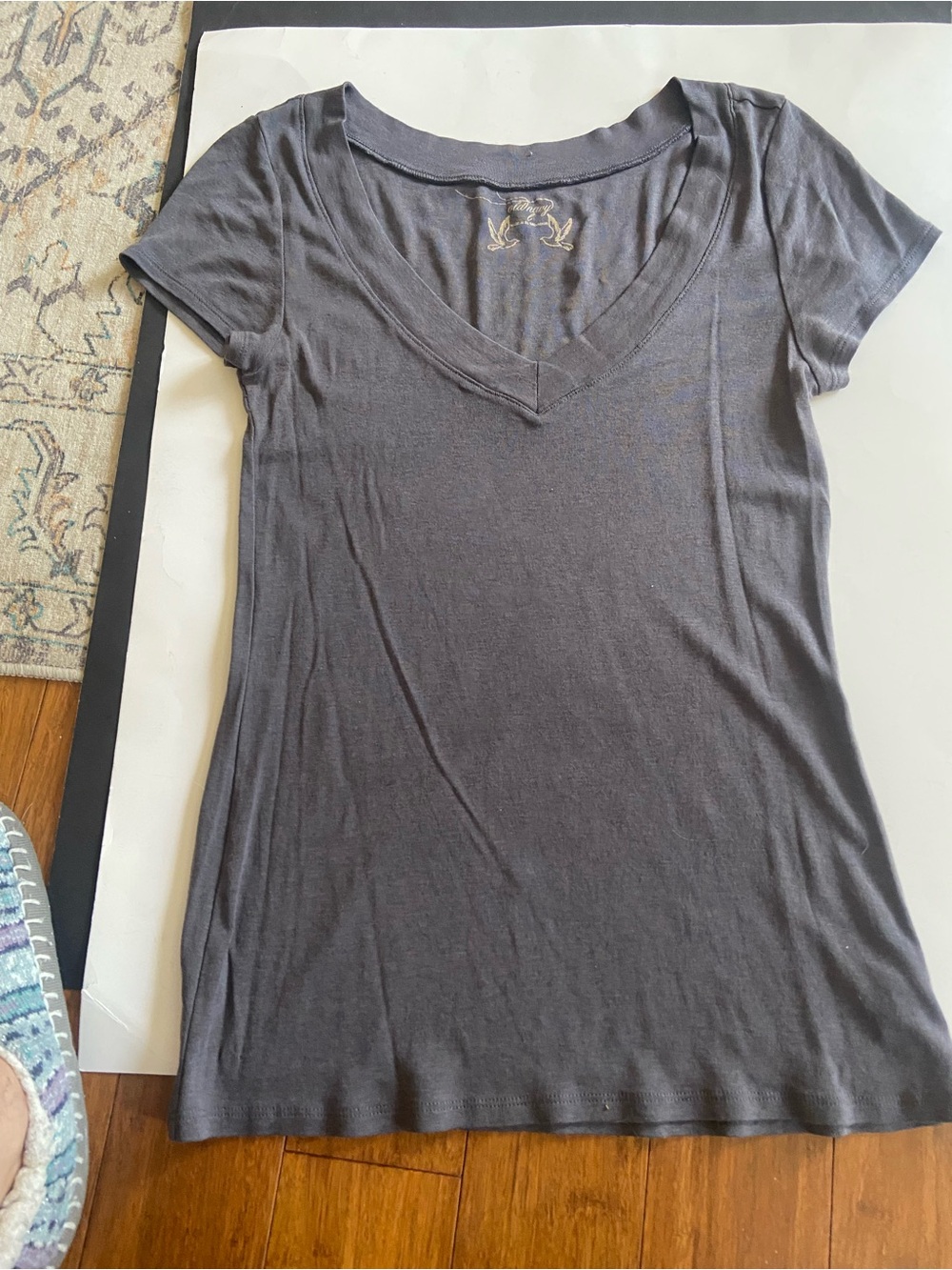 Old Navy Classic V-Neck Short Sleeve Top - Charcoal
